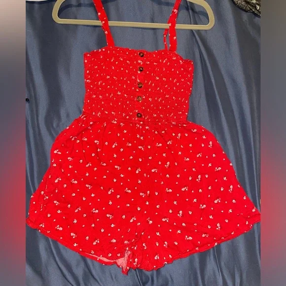 NWOT Hollister Floral Smocked Romper - Picture 4 of 9